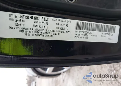 2013 Chrysler 300C John Varvatos Luxury Edition z USA, uszkodzony, nr VIN 2C3CCADT5DH703551